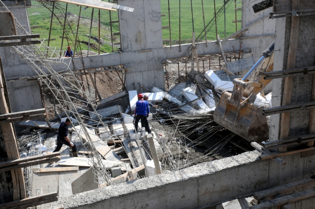 Kahramanmaraş'ta inşaat çöktü: 2 ölü, 5 yaralı